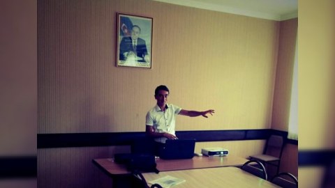Ucqar kəndin gənc müəllimi: “Məktəbə qaloşla gəlib, ayaqqabı ilə daxil oluruq” - LAYİHƏ   