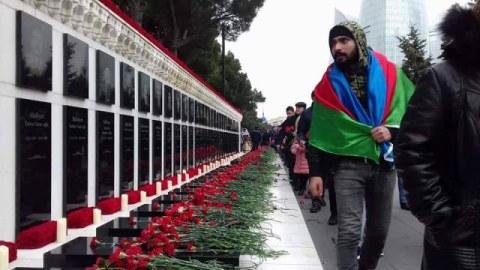 Şəhidlər Xiyabanına axın... - FOTOLAR   
