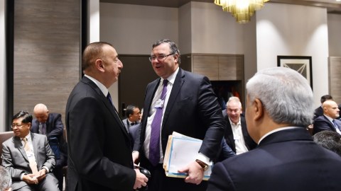 İlham Əliyev Davosda liderlərin sessiyasında iştirak edib