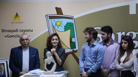 Afaq Məsudun “Sərçələr”inə həsr edilmiş rəsm sərgisi keçirildi