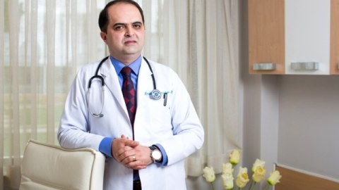 Məşhur ürək cərrahı: “Əməliyyat edərkən Azərbaycan və Avropa klassiklərinə qulaq asıram” - MÜSAHİBƏ 