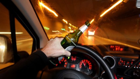Yol polisi bir ildə 9375 sərxoş sürücü saxlayıb   