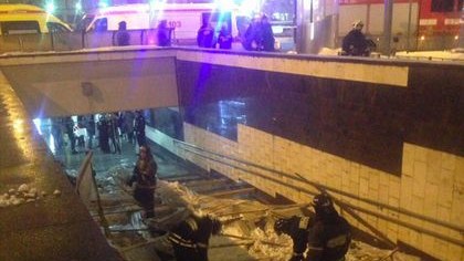 Metroda uçqun: 5 yaralı 
