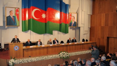 Azərbaycan Həmkarlar İttifaqları Konfederasiyası qurultaya toplaşır - EKSKLÜZİV