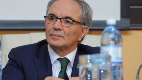 Əflatun Amaşov Mətbuat Şurasına yeni h&uuml;quqi status İSTƏDİ  &nbsp;