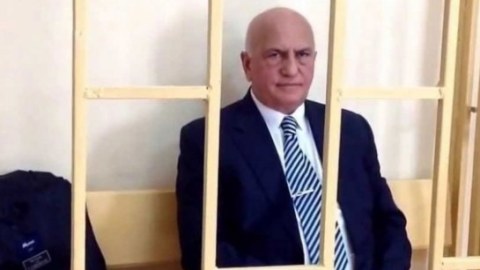 Əli İnsanov da əfv ərizəsi yazıb? - Vəkili DANIŞDI   