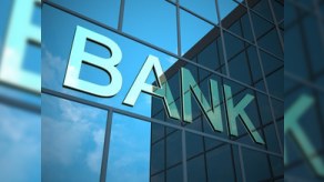 Bank işçiləri bir ayda 458 nəfər azalıb 