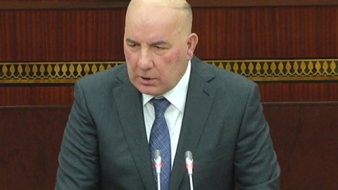 Elman Rüstəmov manatın gələcəyindən DANIŞDI
