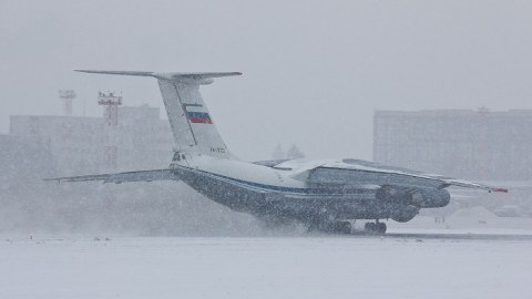 Moskva aeroportlarında 200-dən çox aviareys təxirə salınıb