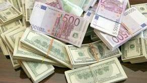 Dollar fond bazarında çaxnaşma fonunda bahalaşır 