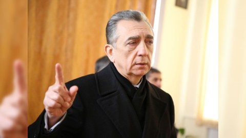 Eldar Əzizov sürüşmə zonasının sakinlərinə söz verdi, PUL DA VERƏCƏK