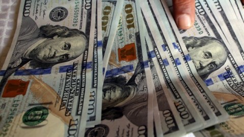 Bu ölkə öz vətəndaşlarına 300 dollar verəcək