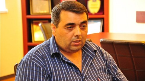 Bakıda tanınmış jurnalisti HƏDƏLƏYİRLƏR   