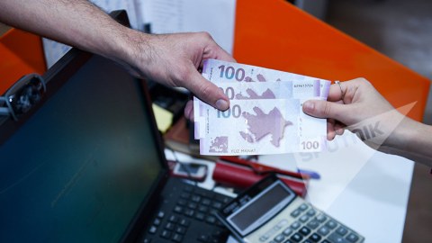 Dövlət qulluqçuları üçün də maaş artımı gözlənilir   