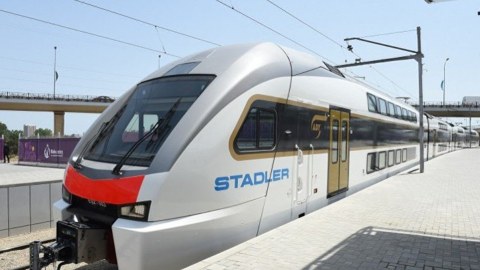 Elektrik qatarları adi iş qrafikini bərpa edib