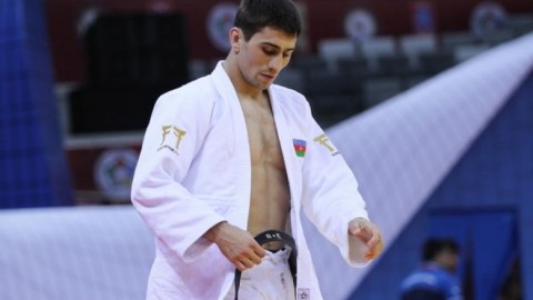Azərbaycan c&uuml;do&ccedil;usu &ldquo;B&ouml;y&uuml;k dəbilqə&rdquo;dən g&uuml;m&uuml;ş medal aldı