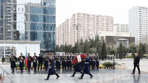 Prezident “Ana harayı” abidəsini ziyarət etdi   