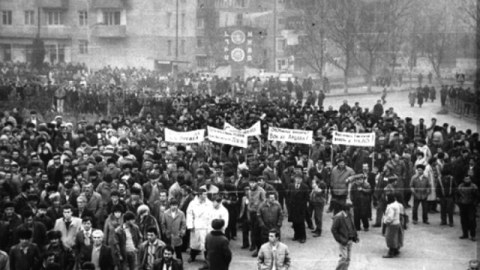 Sumqayıt hadisələrinin Yerevan-Stepanakert detonatoru - Azərbaycanlı jurnalistlə erməni rəhbərin SÖHBƏTİ