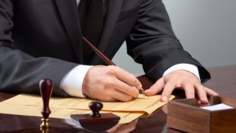 D&ouml;vlət qulluq&ccedil;ularının pensiya yaşı ilə bağlı DƏYİŞİKLİK EDİLİR  &nbsp;