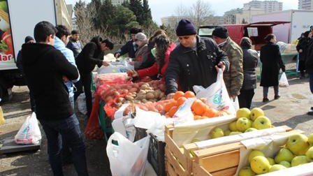 Bakıda yarmarkalar fəaliyyətə başladı - ÜNVANLAR