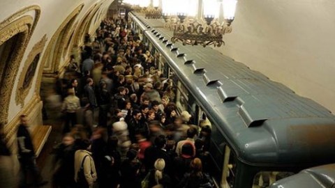 Bakı metrosunda problem yarandı, qatarlar tuneldə qaldı   