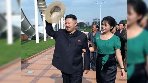 Kim Çen In Cənubi Koreyaya jest etdi