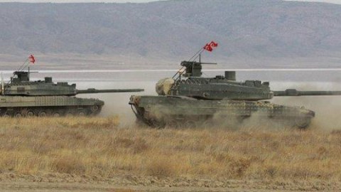 Türk ordusu Afrində tankların zirehlənməsi üzrə yeni sistemdən yararlanacaq