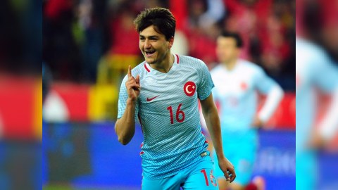 Türkiyəli ulduz Avropanın ən məhsuldar gənc futbolçusu oldu