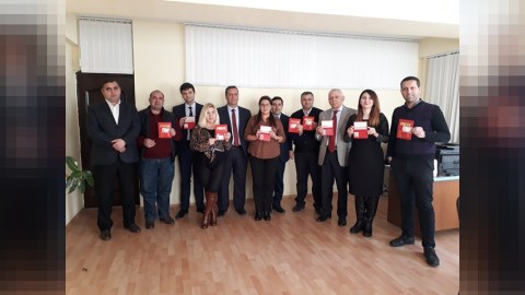 Azərbaycan jurnalistlərinə “Beynəlxalq media vəsiqəsi” verildi - FOTO