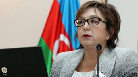 Məleykə Abbaszadə: “Bəs siz kim olmaq istəyirsiniz?”  