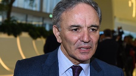 Əflatun Amaşov qəzet kağızlarına tətbiq edilən əlavə dəyər vergisinin ləğvini İSTƏDİ