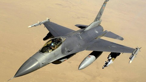 Türkiyədə F-16 qırıcısı qəzaya uğradı