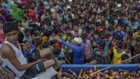 Arakan müsəlmanları adaya sürgün edilir