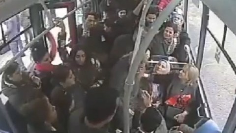 Dava baş verən 65 saylı avtobus niyə sərnişin sıxlığı yaradıb... - Şirkət özünü necə ifşa etdi...