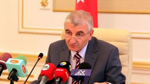Məzahir Pənahov m&uuml;şahidə aparmaq istəyən he&ccedil; kimə &ldquo;yox&rdquo; deməyib  &nbsp;