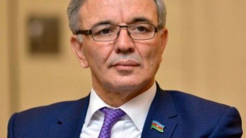 Əflatun Amaşov: &ldquo;Əminəm AMEA rəhbərliyi institut direktoru barədə ciddi &ouml;l&ccedil;&uuml; g&ouml;t&uuml;rəcək&rdquo;