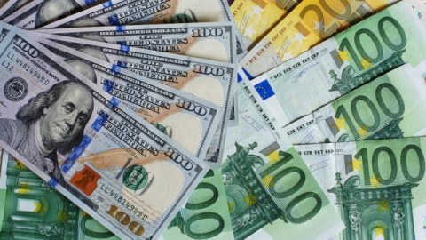 T&uuml;rkiyədə dollar və avro rekord həddə BAHALAŞDI