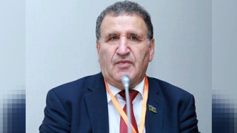 Milli Məclisin komitə sədri: &ldquo;Sahibkarlara, oliqarxlara, iş adamalarına &ccedil;ağırış edirəm...&rdquo;
