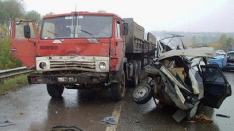 Azərbaycanda ən dəhşətli qəzalar yük avtomobillərinin iştirakı ilə baş verir - SƏBƏBLƏR   
