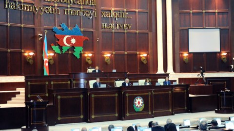 Deputatlar se&ccedil;kidən sonra iclasa &ccedil;ağırıldı - Vaxt məlum oldu