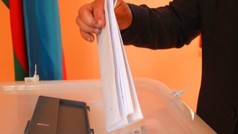 Se&ccedil;ki b&uuml;lletenləri məntəqələrə paylanıb  &nbsp;