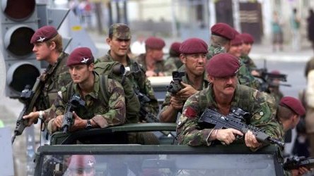 Britaniya qoşunları döyüş hazırlığı vəziyyətinə gətirildi - Suriya təhlükədə