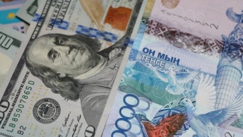 Daha bir qonşu ölkədə dollar bahalaşdı