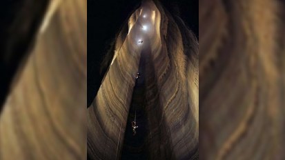 Tarixdə ilk dəfə dünyanın ən dərin mağarasına endilər -  FOTOLAR