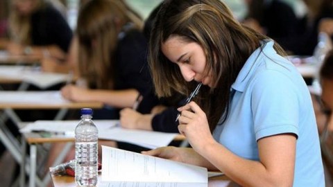 Qəbul imtahanlarındakı ödəniş ləğv edilə bilər - EKSKLÜZİV