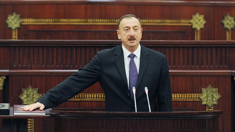 İlham Əliyev Konstitusiyaya və Qurana and içdi - YENİLƏNİB  