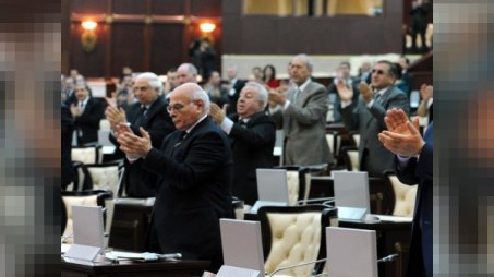 Milli Məclis Novruz Məmmədovun baş nazir olmasına &ldquo;HƏ&rdquo; dedi