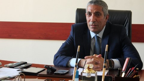 Siyavuş Novruzov yeni baş naziri TƏRİFLƏDİ