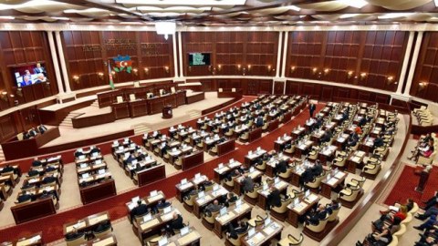 Ombudsmanın illik hesabatı qəbul olundu