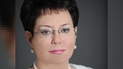 Elmira Axundova vəzifəyə gedən deputatlara səsləndi: “Milli Məclisi unutmasınlar”   